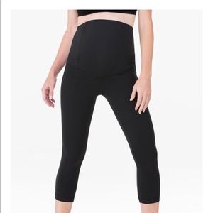 Ingrid & Isabel maternity workout Capri